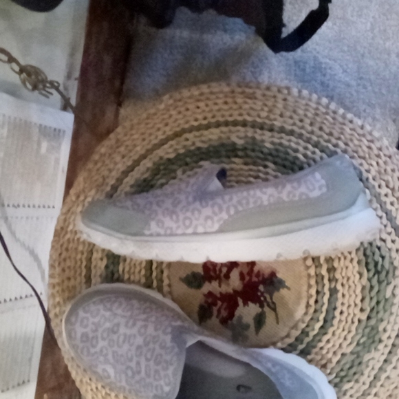 Danskin shoes - Picture 2 of 3